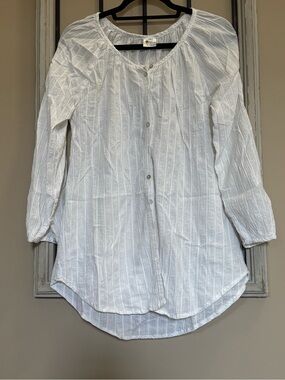 Magic by Sylvie St. Martin White Metallic Stripe Button-Down Top Size M